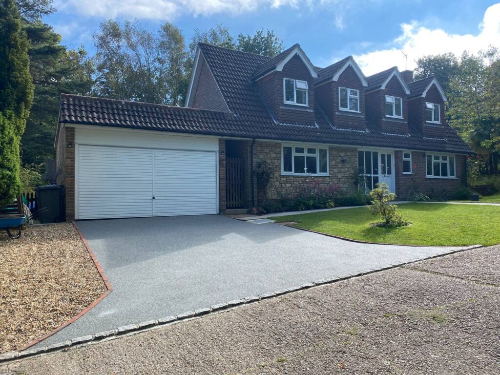 This is a photo of a resin driveway installed in Leeds by Leeds Resin Driveways