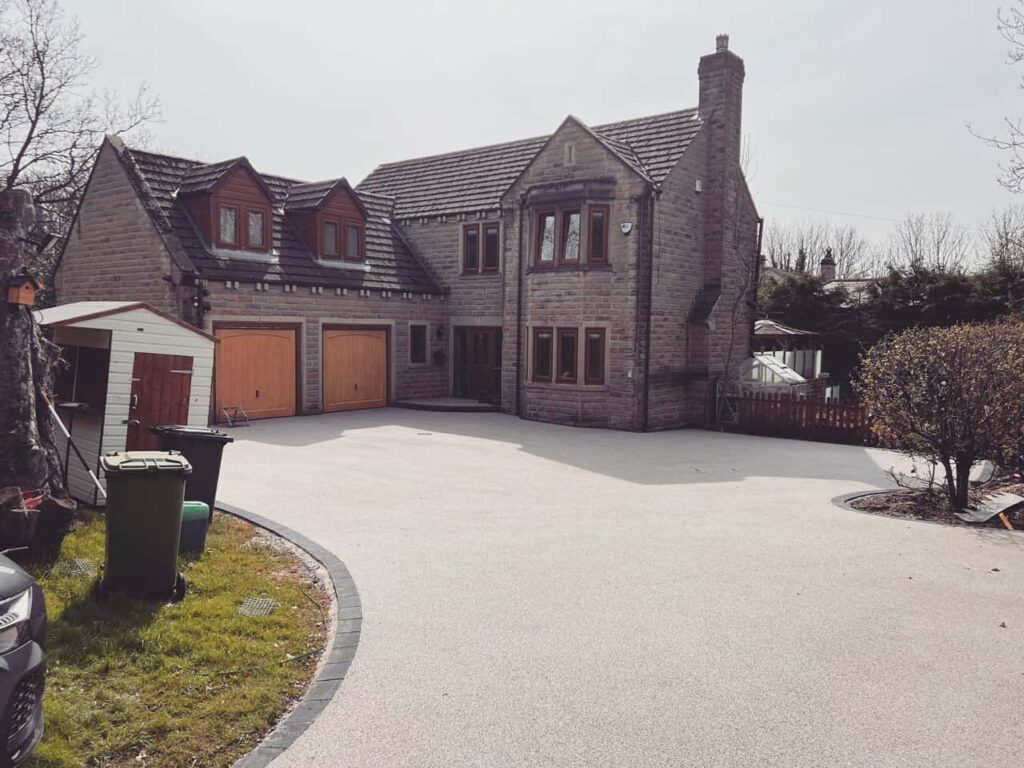 This is a photo of a resin driveway installed in Leeds by Leeds Resin Driveways